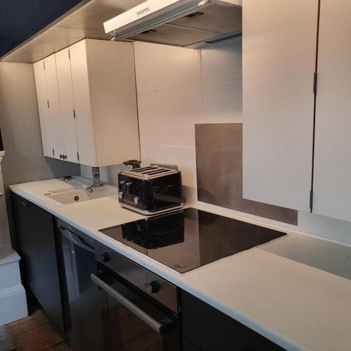 5 Luxury Spacious Loft - Prime Location - Comfortable Bed & Sofa Brighton Екстер'єр фото
