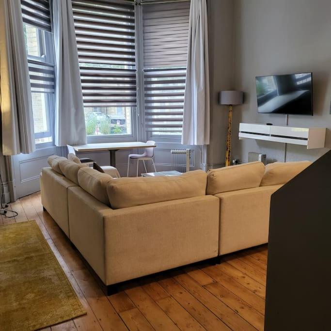 5 Luxury Spacious Loft - Prime Location - Comfortable Bed & Sofa Brighton Екстер'єр фото